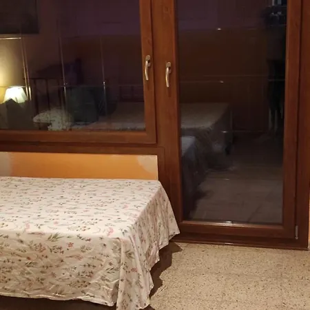 Can Romani - Casa Compartida Con Propietario - Bano Compartido L' Escala Camera foto